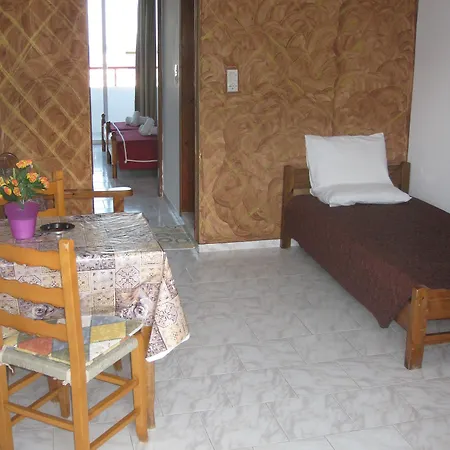 Stenna Apartment *