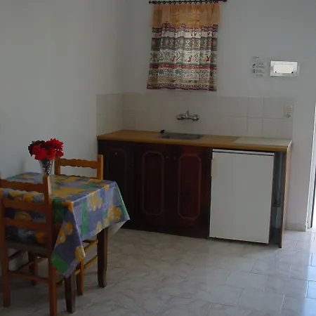 Stenna Apartment *